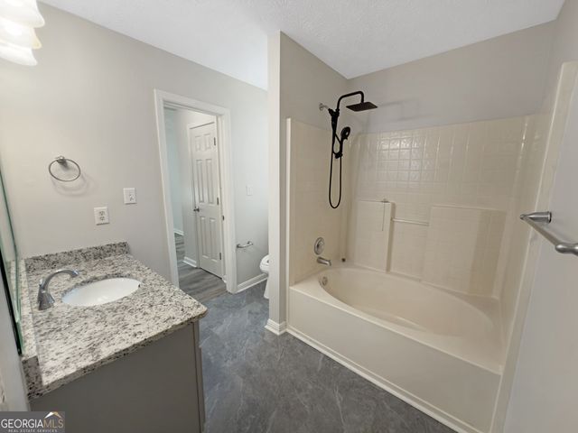 131 Oak Circle S, Stockbridge, GA 30281