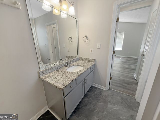 131 Oak Circle S, Stockbridge, GA 30281