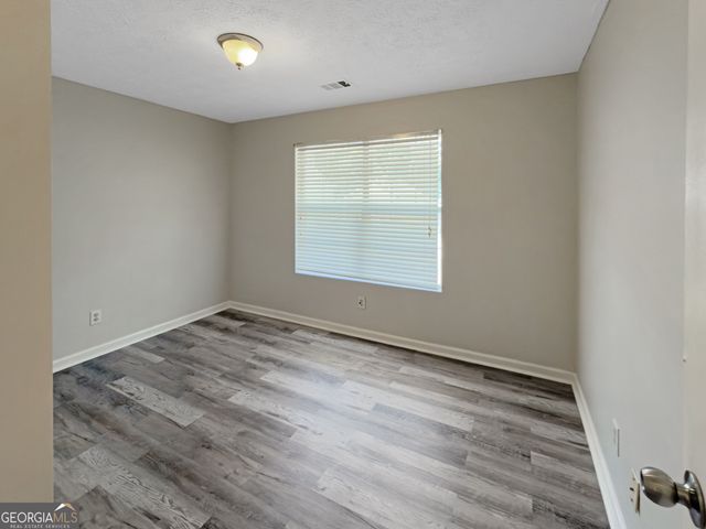 131 Oak Circle S, Stockbridge, GA 30281
