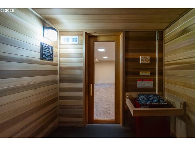 4901 Sw HUMPHREY PARK, Portland, OR 97221