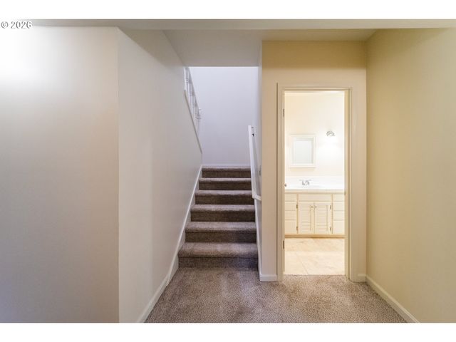 4901 Sw HUMPHREY PARK, Portland, OR 97221