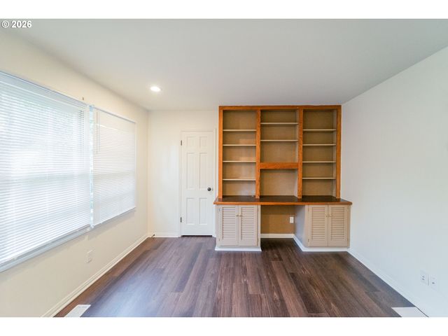 4901 Sw HUMPHREY PARK, Portland, OR 97221