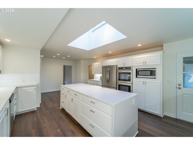 4901 Sw HUMPHREY PARK, Portland, OR 97221