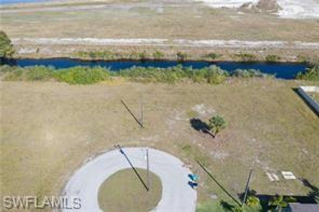 3923 NW 33rd PL, Cape Coral, FL 33993