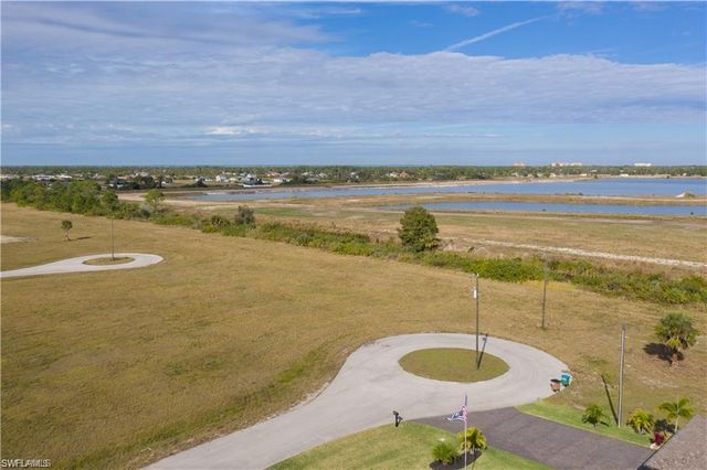 3923 NW 33rd PL, Cape Coral, FL 33993