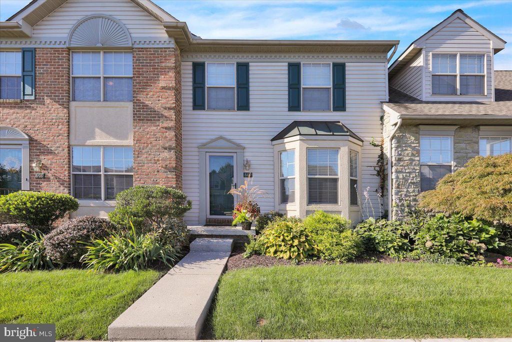 602 COBBLESTONE LN, Lancaster, PA 17601