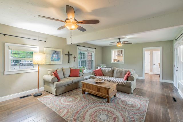 1312 W Lavender Lane, Arlington, TX 76013