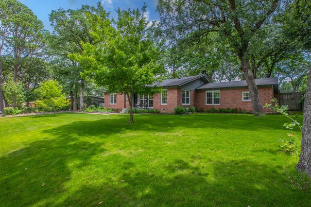 1312 W Lavender Lane, Arlington, TX 76013
