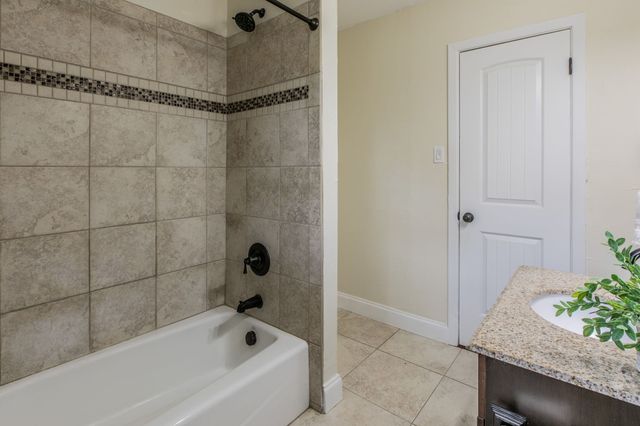 1312 W Lavender Lane, Arlington, TX 76013