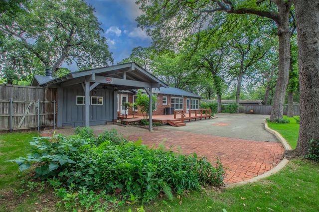 1312 W Lavender Lane, Arlington, TX 76013