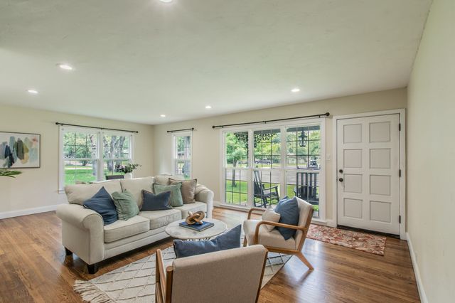 1312 W Lavender Lane, Arlington, TX 76013