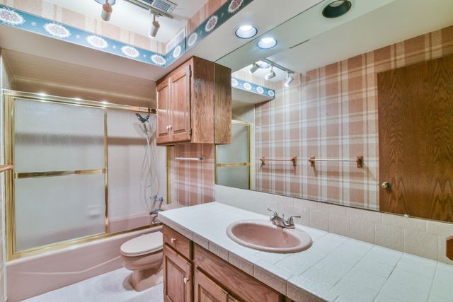 2723 W Keywest St, Wichita, KS 67204