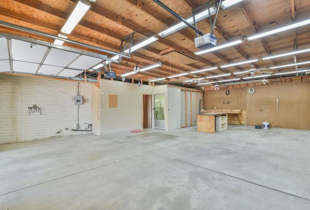 2723 W Keywest St, Wichita, KS 67204