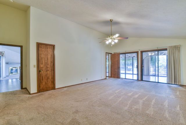 2723 W Keywest St, Wichita, KS 67204