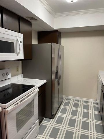 2820 S Bartell Drive 24, Houston, TX 77054
