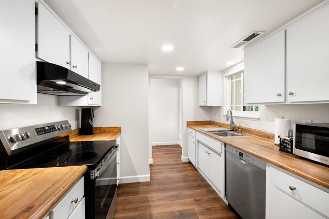 970 Sierra View Cir, Auburn, CA 95603