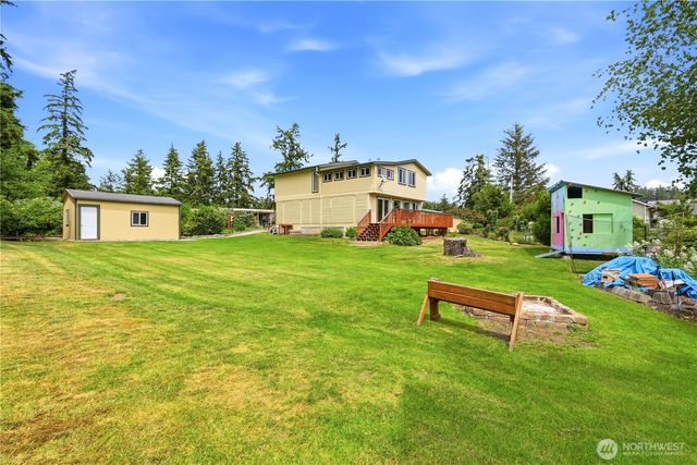 840 Wolverine Place, Camano Island, WA 98282