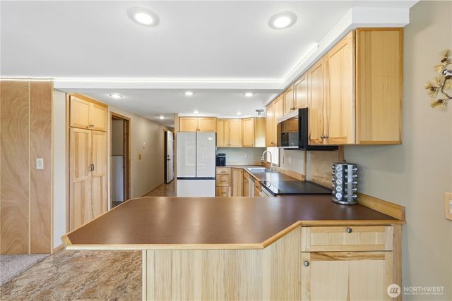 840 Wolverine Place, Camano Island, WA 98282