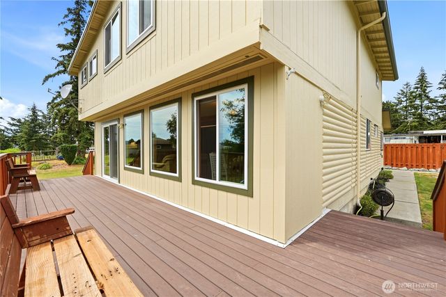 840 Wolverine Place, Camano Island, WA 98282