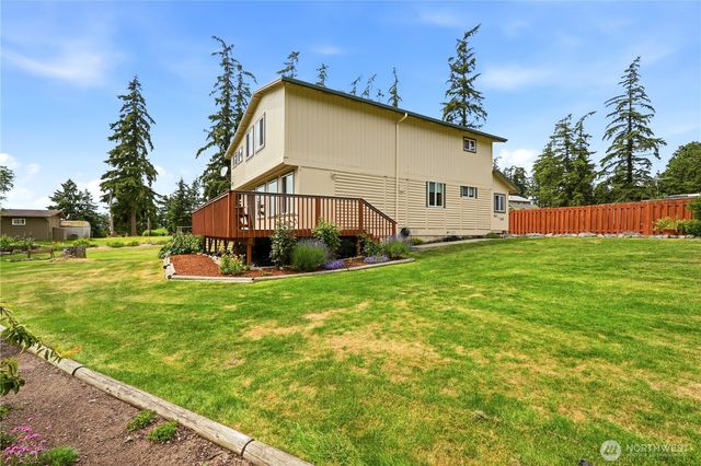 840 Wolverine Place, Camano Island, WA 98282