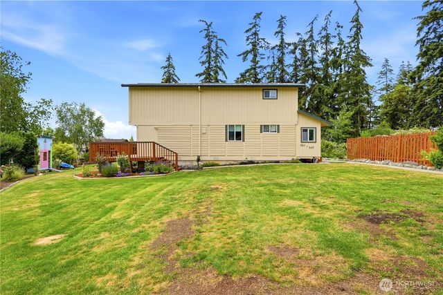 840 Wolverine Place, Camano Island, WA 98282