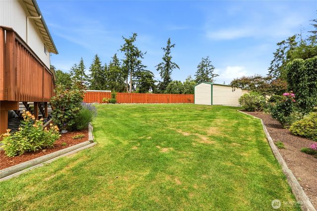 840 Wolverine Place, Camano Island, WA 98282