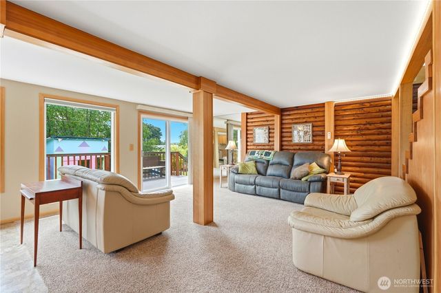 840 Wolverine Place, Camano Island, WA 98282