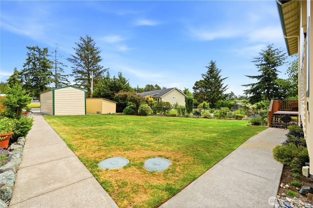 840 Wolverine Place, Camano Island, WA 98282