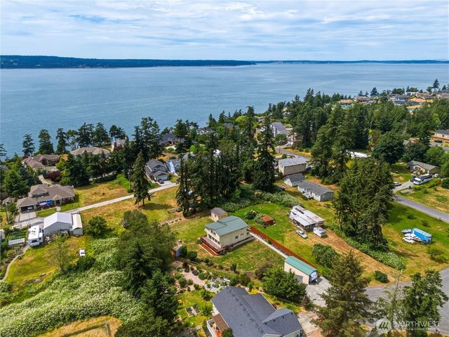 840 Wolverine Place, Camano Island, WA 98282