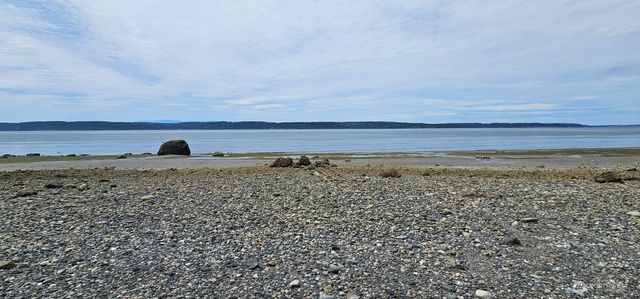 840 Wolverine Place, Camano Island, WA 98282