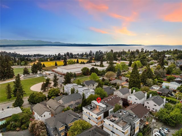 9043 C Mary Avenue NW, Seattle, WA 98117