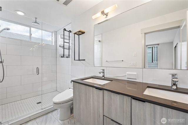 9043 C Mary Avenue NW, Seattle, WA 98117