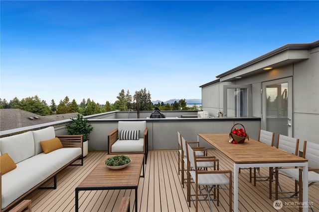 9043 C Mary Avenue NW, Seattle, WA 98117