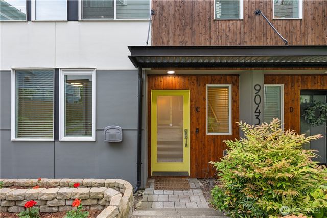9043 C Mary Avenue NW, Seattle, WA 98117