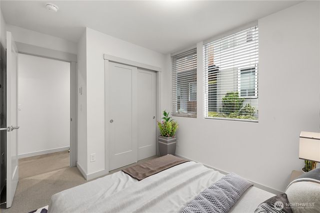 9043 C Mary Avenue NW, Seattle, WA 98117
