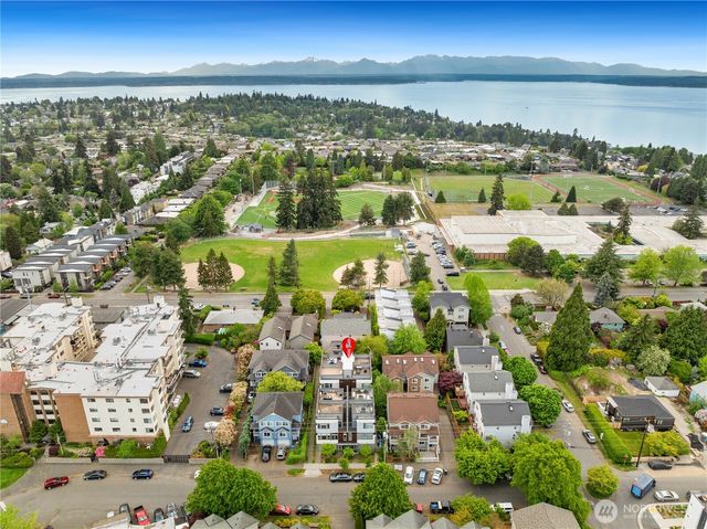 9043 C Mary Avenue NW, Seattle, WA 98117