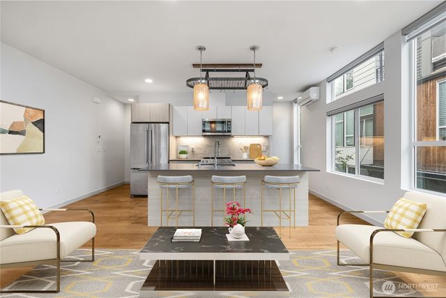 9043 C Mary Avenue NW, Seattle, WA 98117
