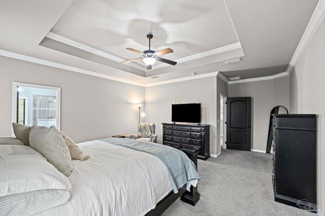 5442 Southlake Dr, Pace, FL 32571