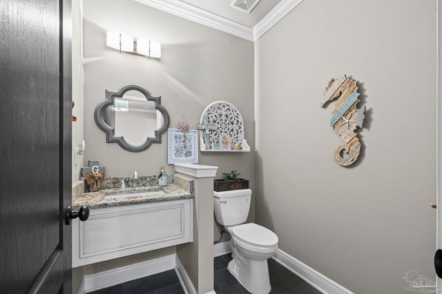 5442 Southlake Dr, Pace, FL 32571