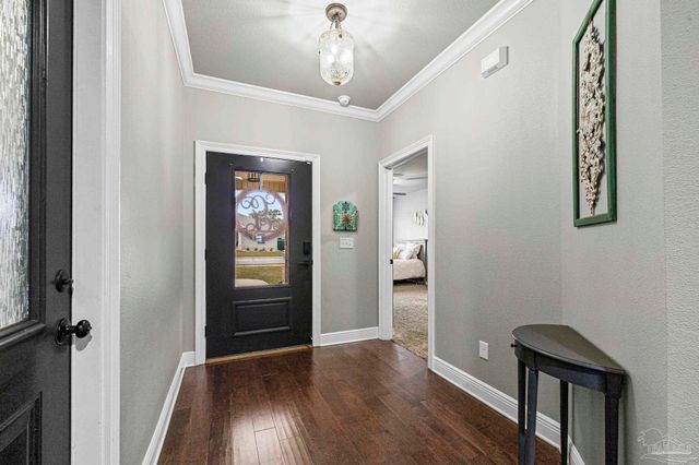 5442 Southlake Dr, Pace, FL 32571