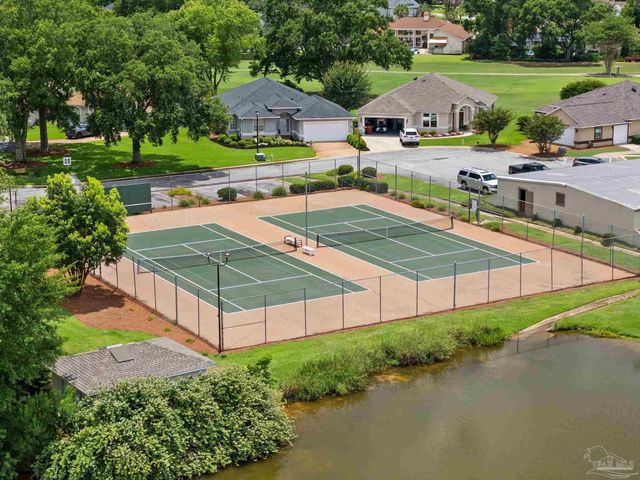 5442 Southlake Dr, Pace, FL 32571