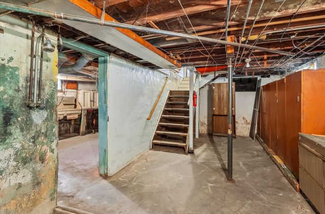 3805 Bowdoin Street, Des Moines, IA 50313