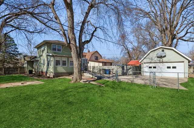 3805 Bowdoin Street, Des Moines, IA 50313