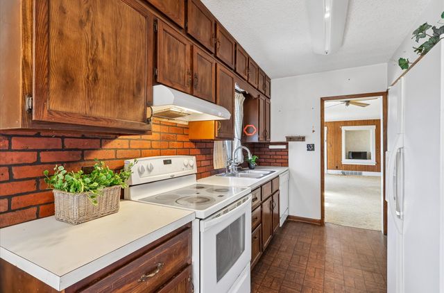 3805 Bowdoin Street, Des Moines, IA 50313