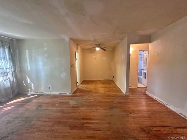 68-15 150 Street 209, Kew Garden Hills, NY 11367