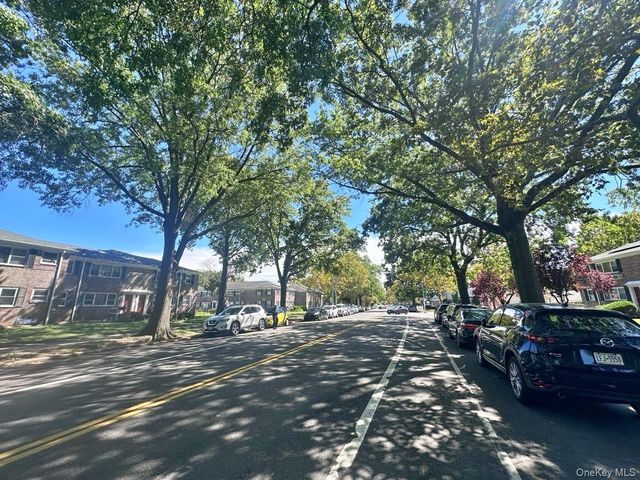 68-15 150 Street 209, Kew Garden Hills, NY 11367