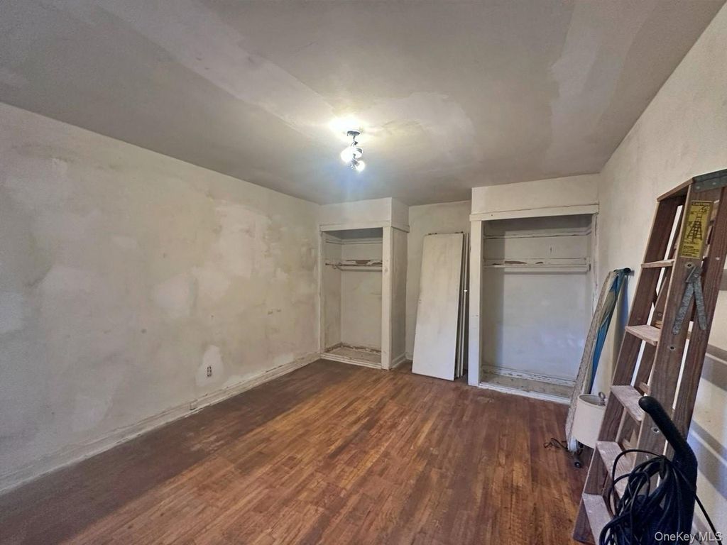 68-15 150 Street 209, Kew Garden Hills, NY 11367 — photo 4