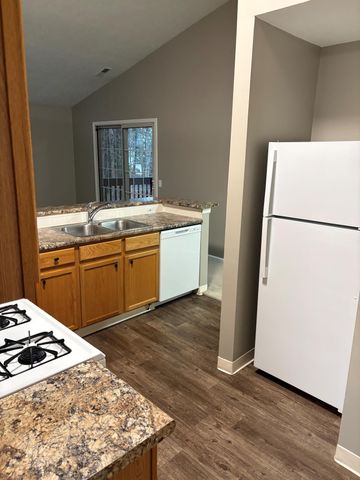 213 Hunters Lane Ne 21, Rockford City, MI 49341