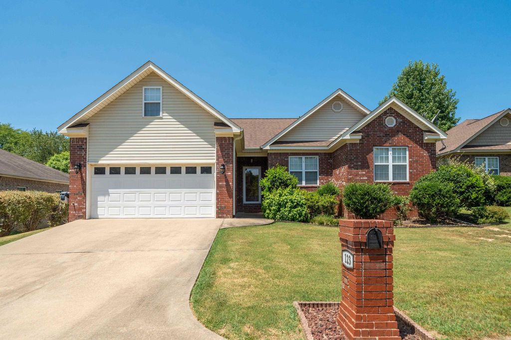 123 Leatherwood Loop, Hot Springs, AR 71901