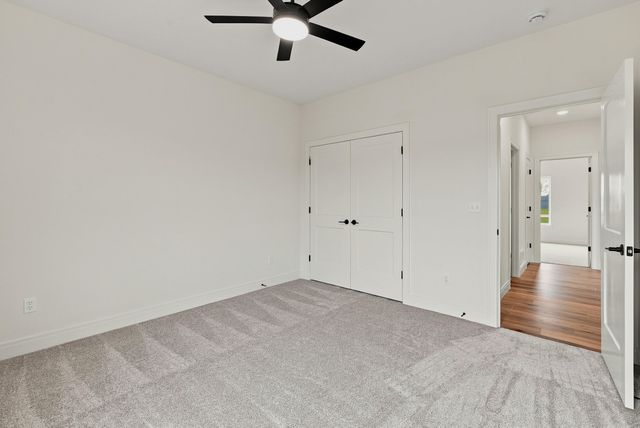 5863 ARBOR POINTE PKY, Columbia, MO 65202